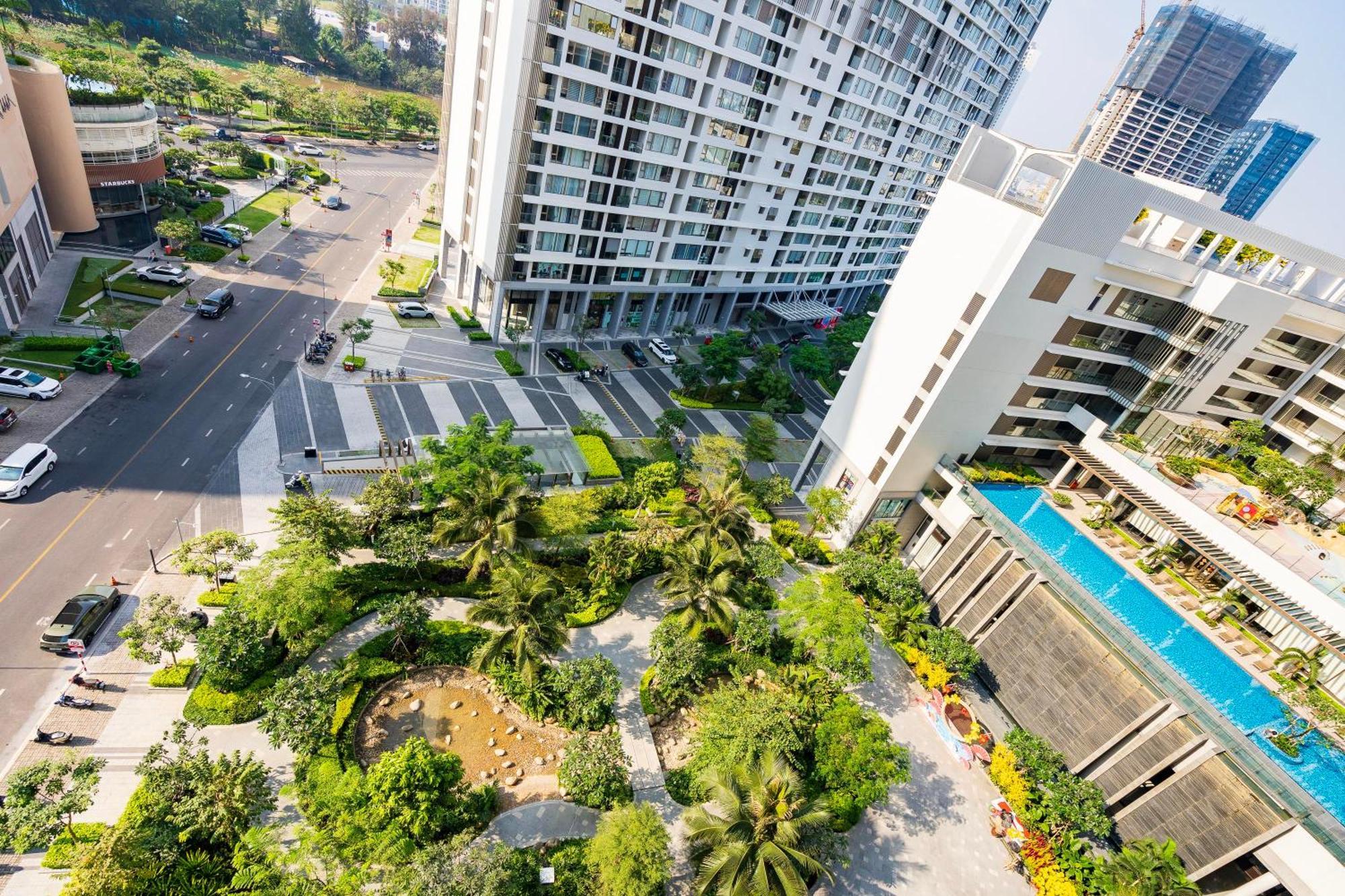The Peak Midtown Twobedroom With Balcony 호치민 외부 사진