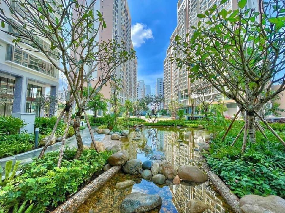The Peak Midtown Twobedroom With Balcony 호치민 외부 사진
